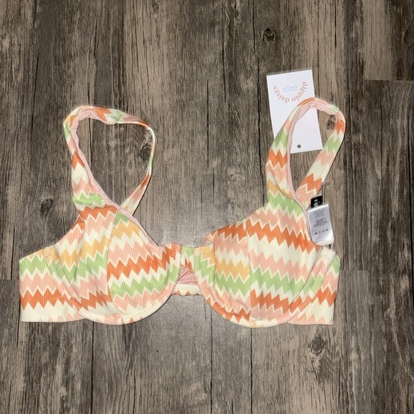 Dippin Daisy’s two piece bikini - NWT size medium - Picture 7 of 8